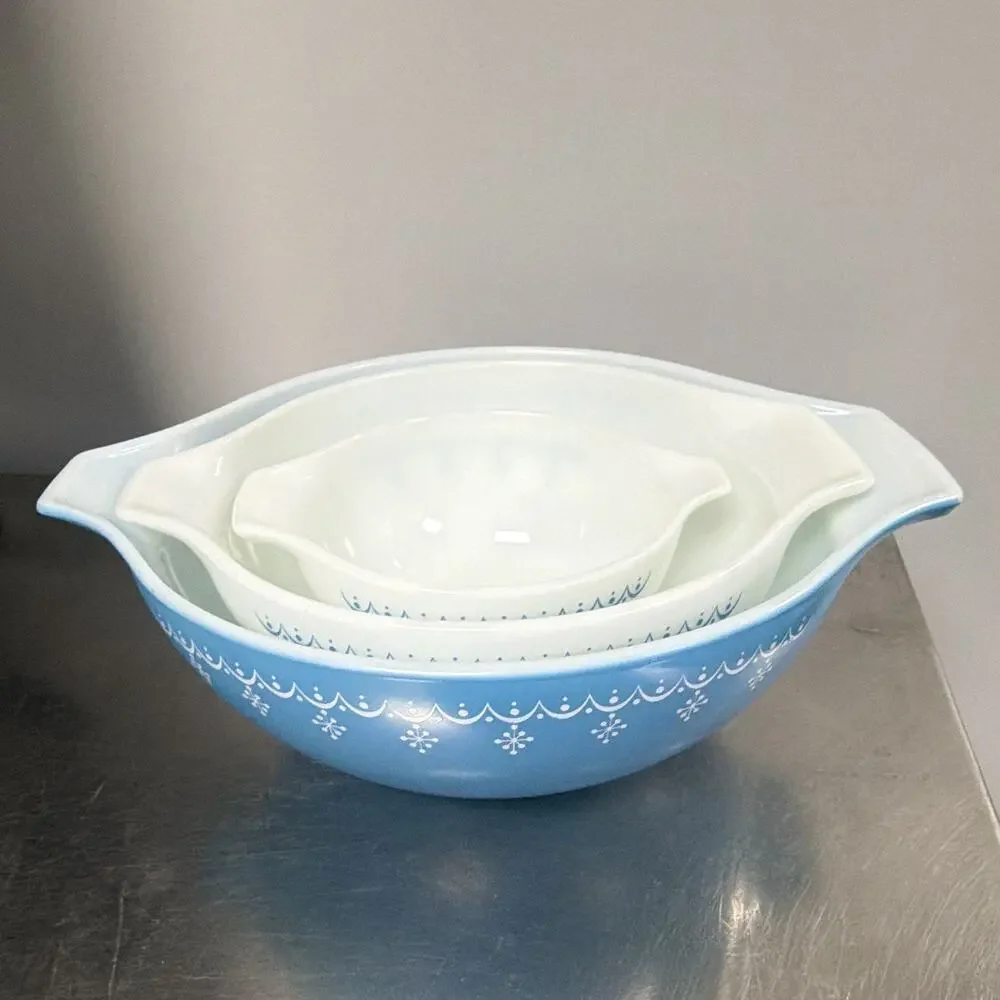 3 Vintage PYREX Cinderella Blue Garland SNOWFLAKE 441 443 444 Mixing Bowls Set